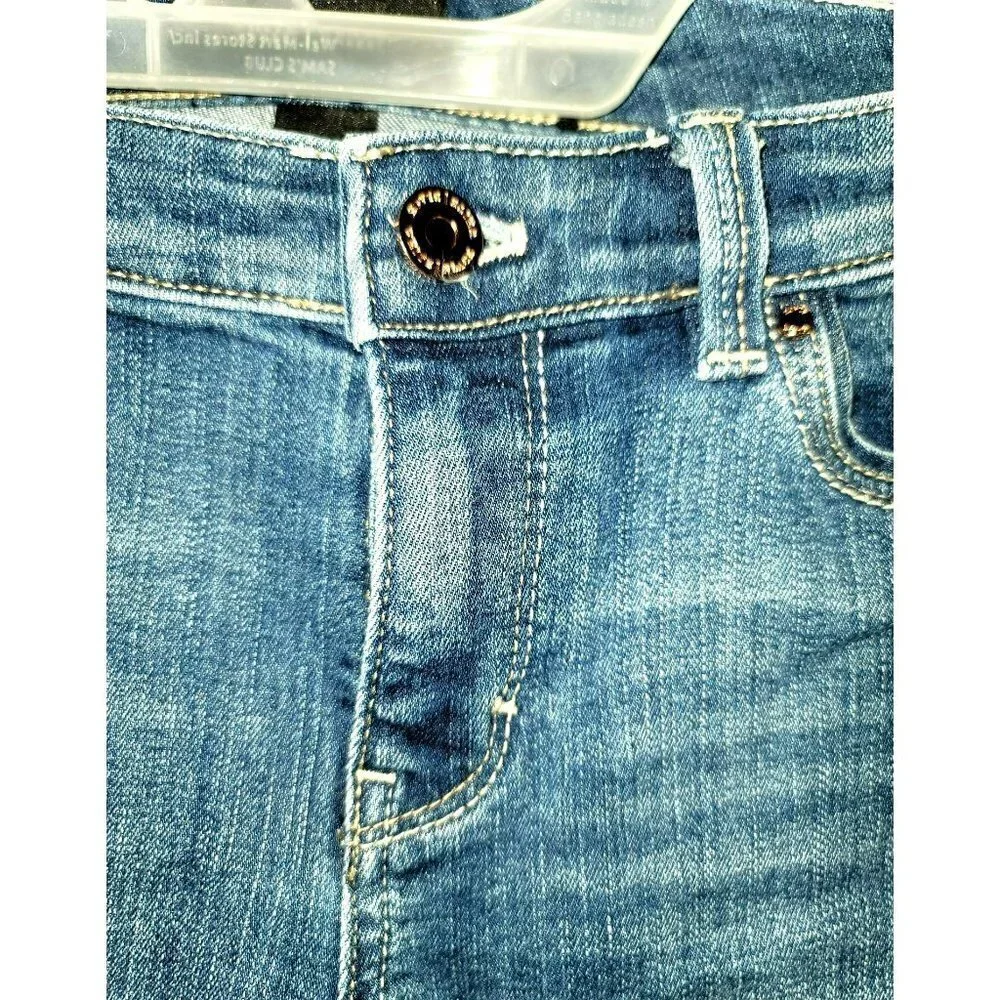 WHBM Crop Straight Leg Sequin Destressed Feel Beautiful Jean - Size 00